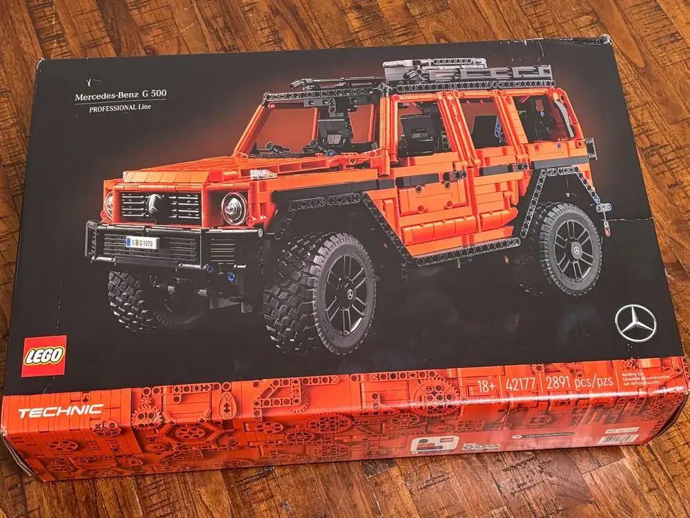 Lego Technic Mercedes-Benz G 500 Professional Line Building Set 42177 New Sealed